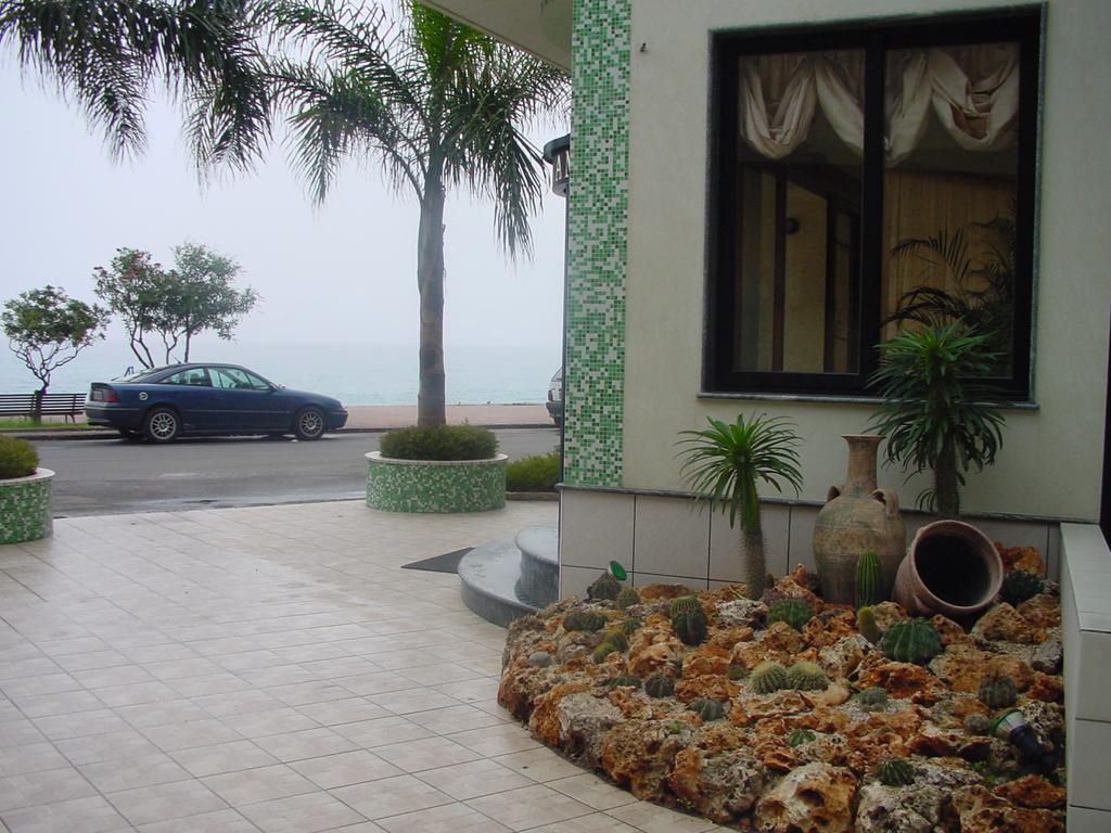 Hotel Ristorante Miramare Marina di Gioiosa Ionica Exterior photo